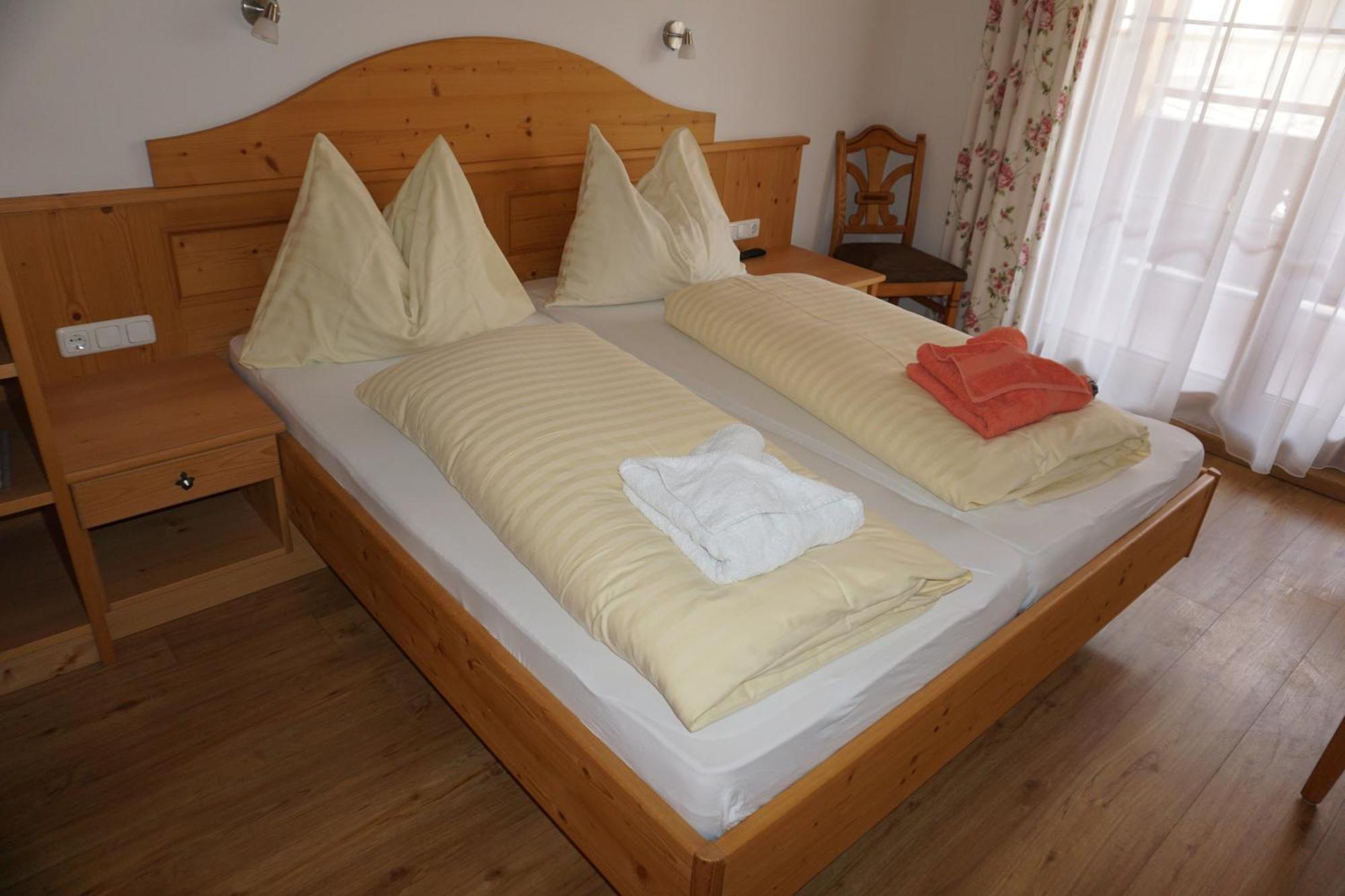 Pension & Appartements Anny Maria Alm am Steinernen Meer Buitenkant foto