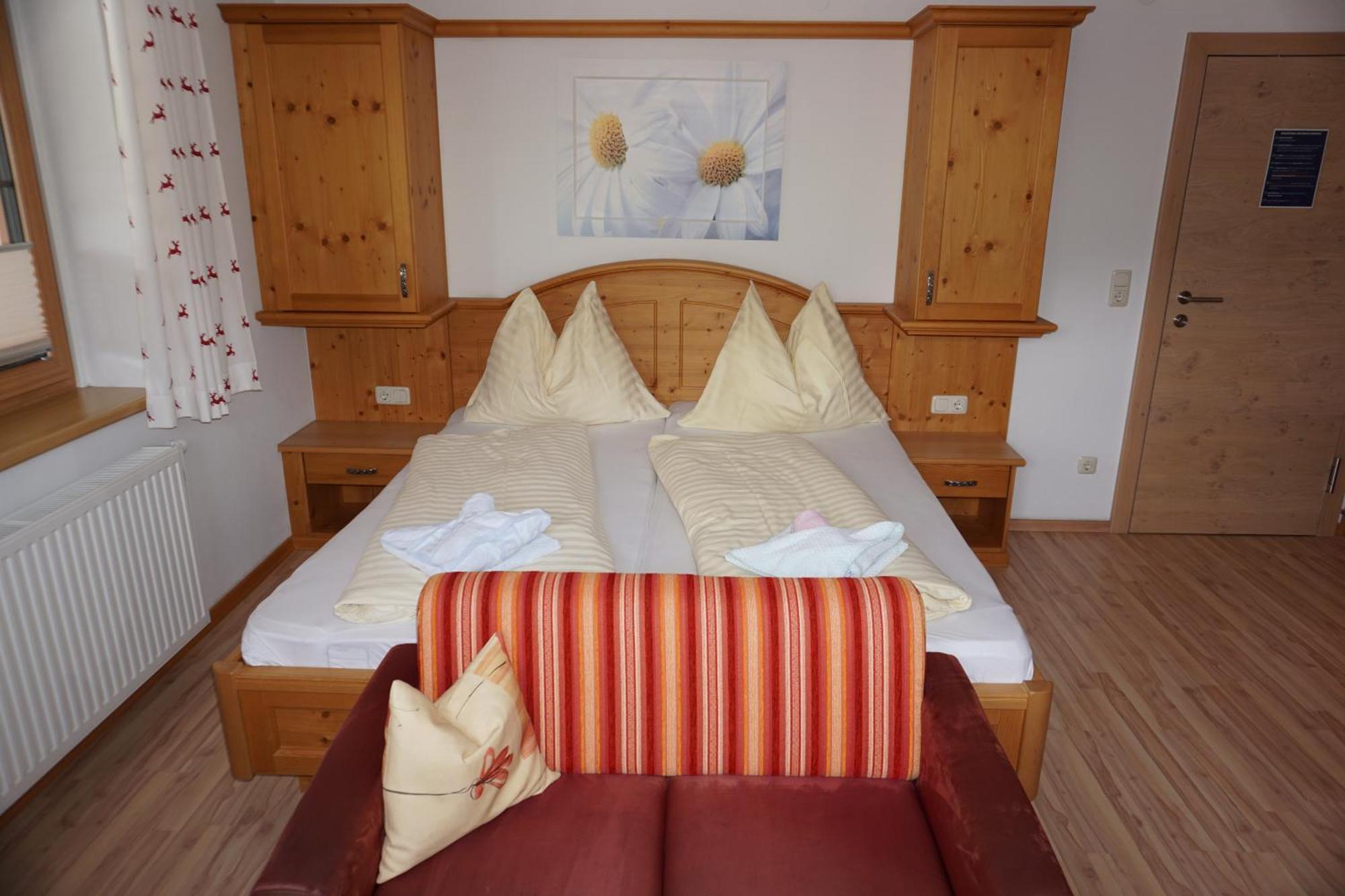 Pension & Appartements Anny Maria Alm am Steinernen Meer Buitenkant foto