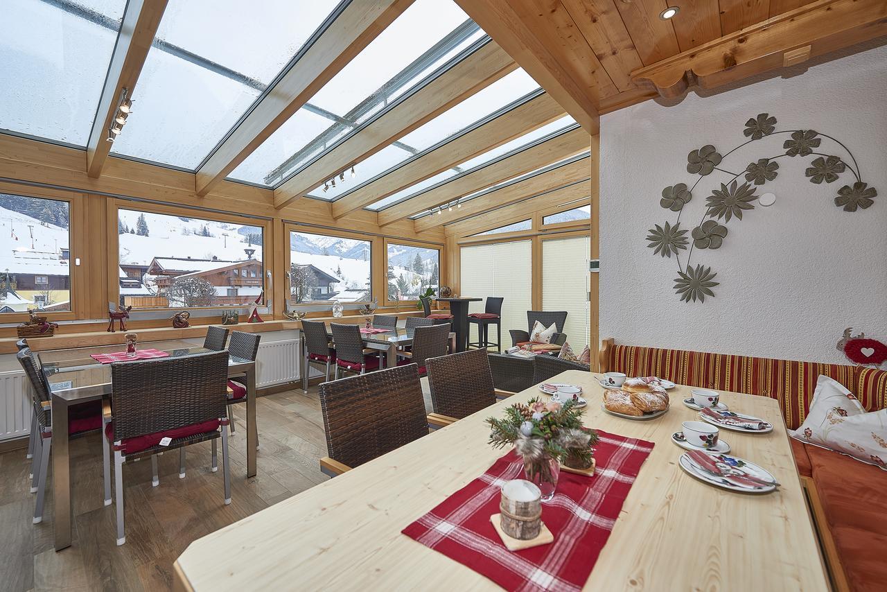 Pension & Appartements Anny Maria Alm am Steinernen Meer Buitenkant foto